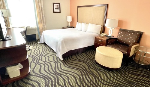 Deluxe Suite, 1 King Bed, Non Smoking