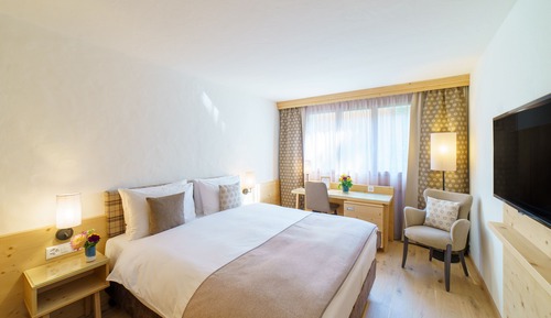 Queen Room Alpine