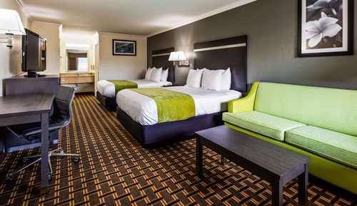 Standard Room, 2 Queen Beds, Accessible, Bathtub