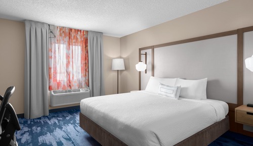 Room, 1 King Bed (Mobility/Hearing Accessible, Tub)