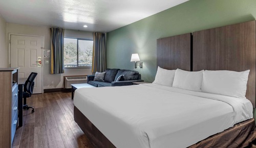 Suite, 1 King Bed, Non Smoking