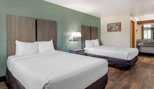 Standard Room, 2 Queen Beds, Non Smoking