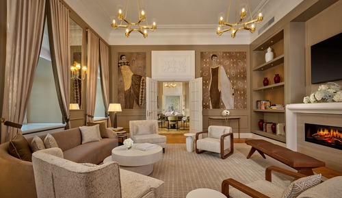 Royal Suite, 2 Bedrooms (Castle View)