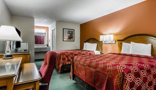 Standard Room, 2 Queen Beds, Non Smoking