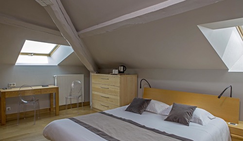 Comfort Room, 1 Queen Bed, Non Smoking, Bathtub (Twin bed on request)