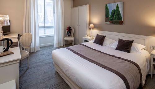 Comfort Room, Multiple Beds, Non Smoking, Bathtub