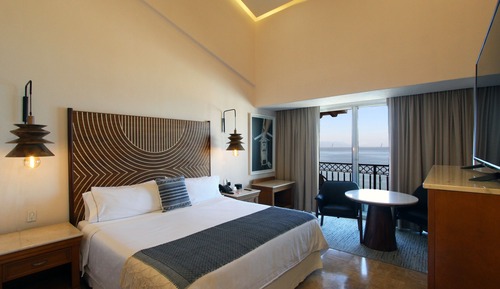 Honeymoon Suite