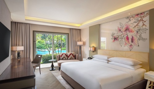 Deluxe Room, Pool Access