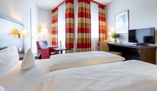 King Plus Room