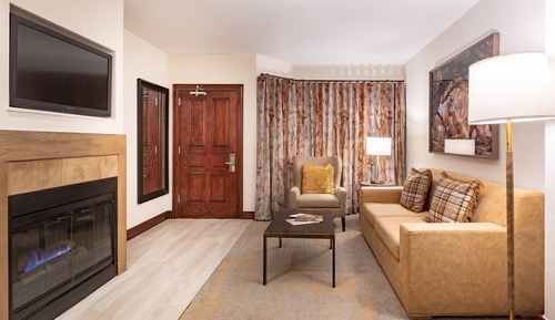 Suite, 1 King Bed with Sofa bed, Non Smoking