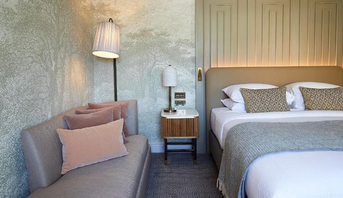 Chic Room