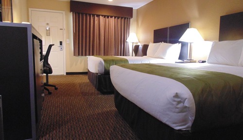 Standard Room, 2 Queen Beds, Non Smoking