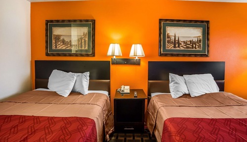 Standard Room, 2 Queen Beds, Non Smoking