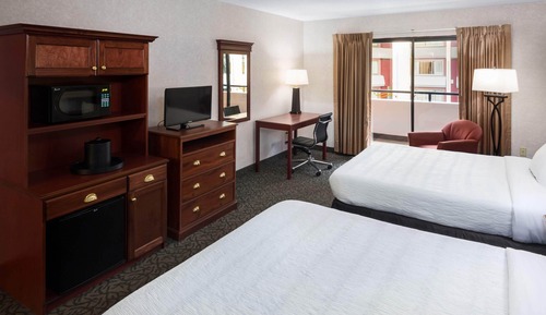 Classic Room, 2 Queen Beds, Accessible
