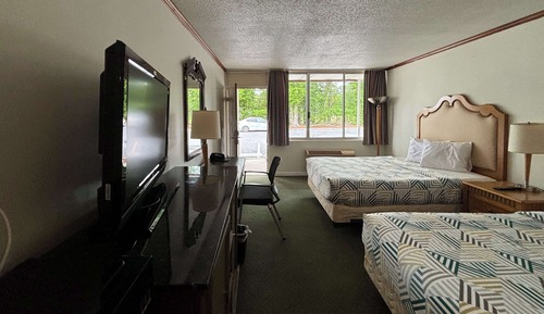 Deluxe Room, 2 Double Beds, Non Smoking, Refrigerator & Microwave