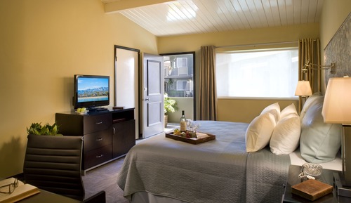Deluxe Room, 1 King Bed, Fireplace