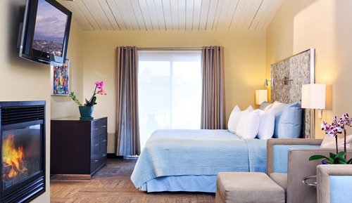 Studio Suite, 1 King Bed, Kitchen