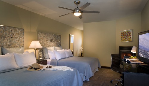 Deluxe Room, 2 Queen Beds, Accessible, Fireplace