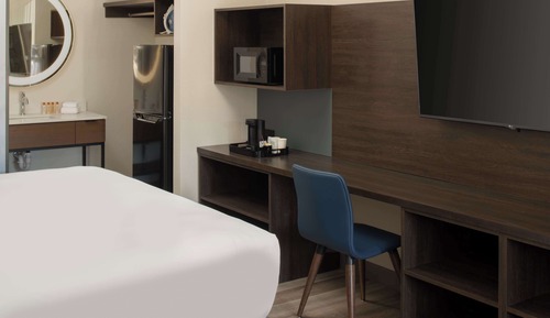 Room, 1 King Bed (Exterior Entry)