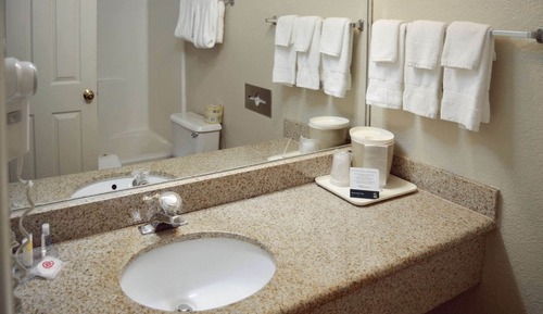 Room, 2 Queen Beds, Non Smoking, Ground Floor
