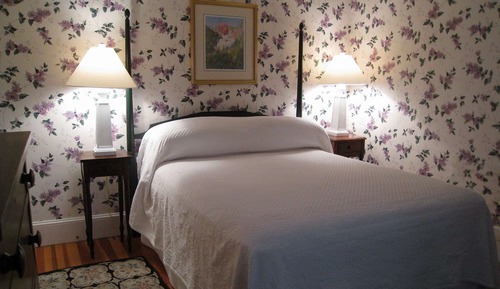 Room, 1 Queen Bed, Balcony (Garden)