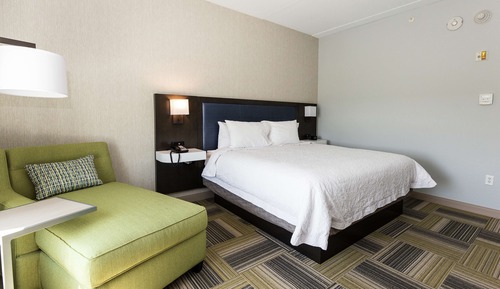 Room, 1 King Bed, Accessible, Non Smoking (Hearing)