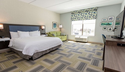 Room, 1 King Bed with Sofa bed, Accessible, Bathtub