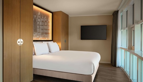 Standard Room, 1 Queen Bed (Aqua)