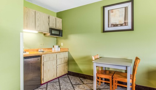 Premier Suite, 1 King Bed, Kitchenette