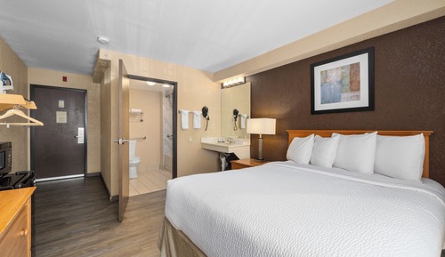 Room, 1 Queen Bed, Accessible, Non Smoking (Mobility/Hearing Impaired)
