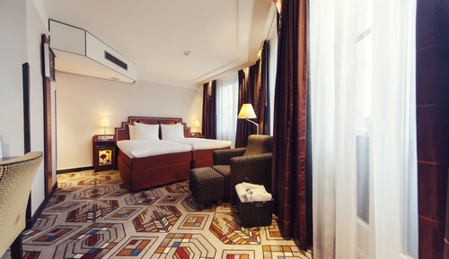 Guest Suite with canal view