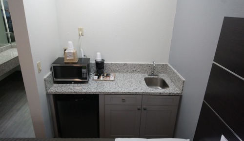 Room, 1 King Bed, Non Smoking, Jetted Tub