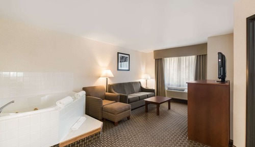 Suite, 1 King Bed with Sofa bed, Non Smoking