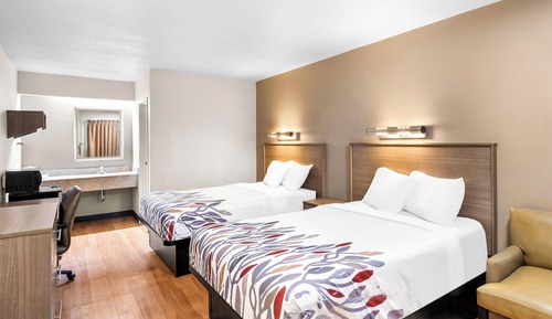 Deluxe Room, 2 Double Beds (Smoke Free)