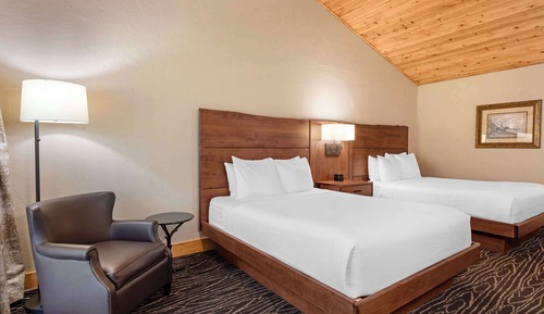Standard Room, 2 Queen Beds, Non Smoking, Refrigerator & Microwave (Pet Friendly)