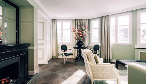 Signature Suite View