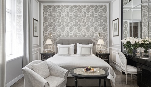 Signature Suite