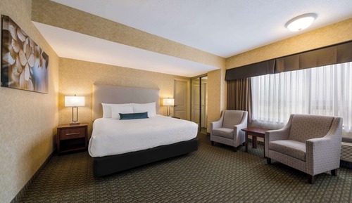 Suite, 1 King Bed, Non Smoking, Jetted Tub