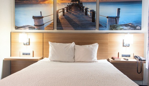 Room, 1 King Bed (Exterior Room)