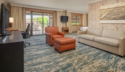 Junior Suite, One King Bed, Non-Smoking