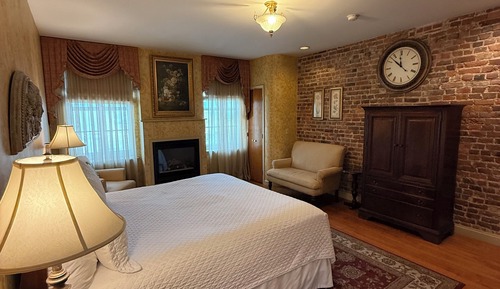 Superior Room, 1 King Bed (Premium ONE KING BED Jacuzzi with Riv)