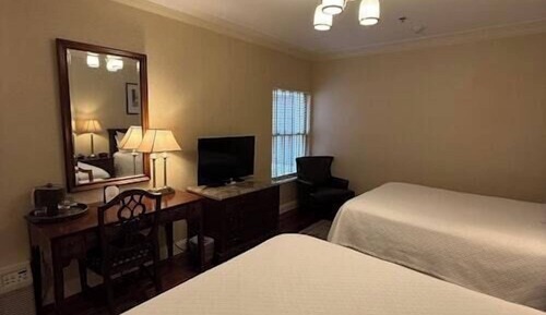 Standard Room, Queen Double Bed
