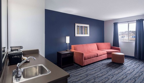 Suite, 1 King Bed, Non Smoking (One-Bedroom Suite)