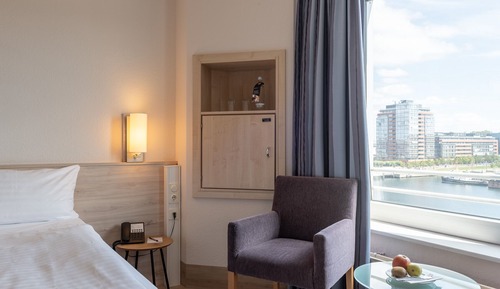 Business Room (Harbour View)