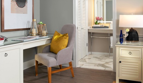 Junior Suite, 1 King Bed, Tower