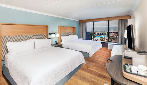 Standard Room, 2 Queen Beds (Bath/Shower Combo)