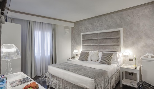 Prestige Room
