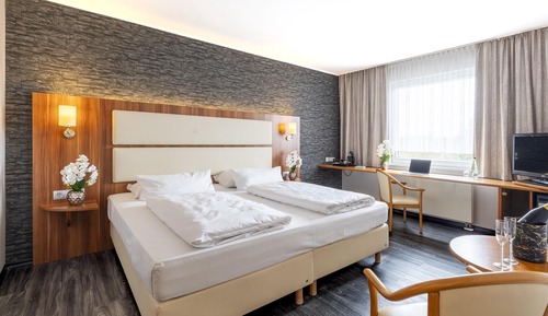 Junior Suite, 1 King Bed, Kitchenette (with Sofabed)