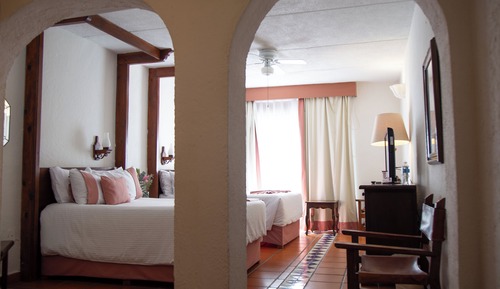Room (Dog Friendly)