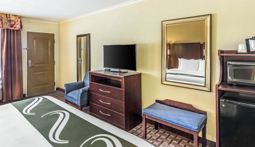 Standard Room, 1 King Bed, Non Smoking